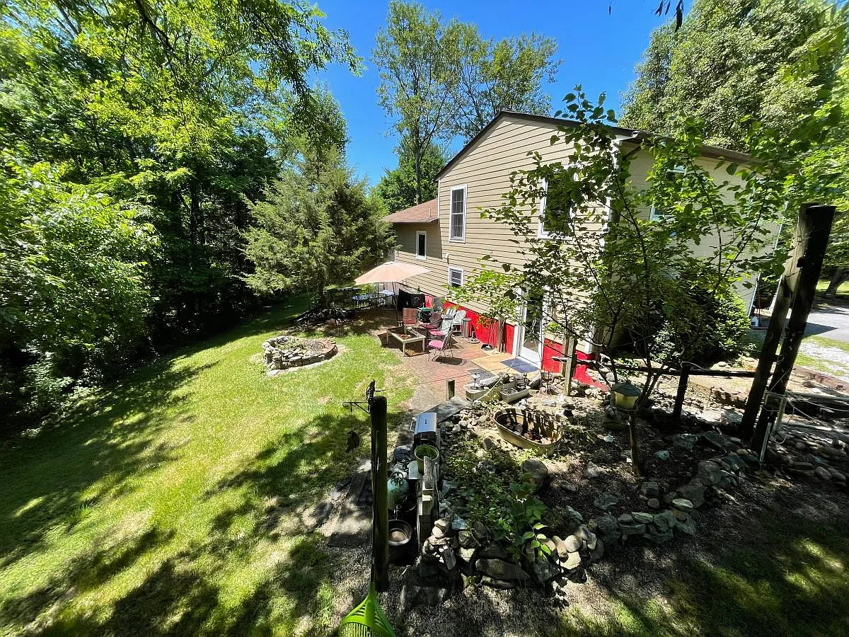 Hillview Drive, Sharpsburg — Photo 1