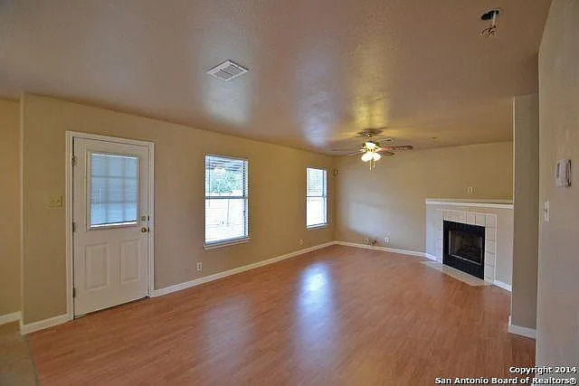 7246 Burns Xing — Photo 3