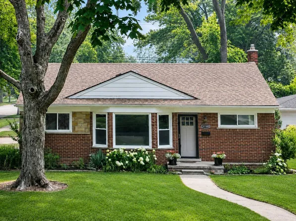 31180 E Rutland St, Beverly Hills, MI 48025