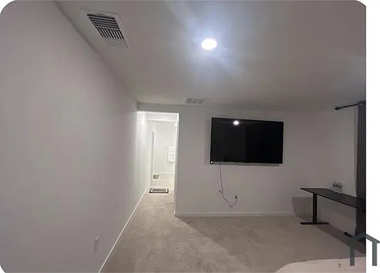 3 bed, $3,982 — Photo 2