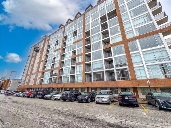 2222 Detroit Ave, Cleveland, OH 44113