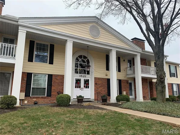 1521 Hedgeford Dr APT 5, Chesterfield, MO 63017
