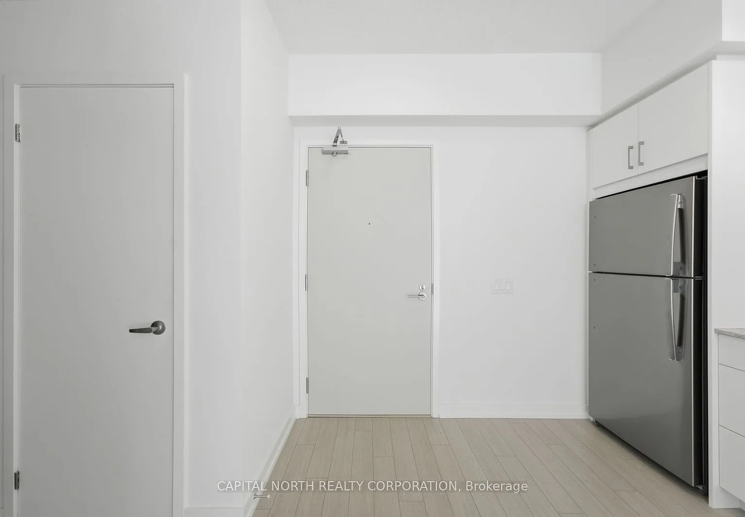 Nottinghill Condominiums — Photo 3