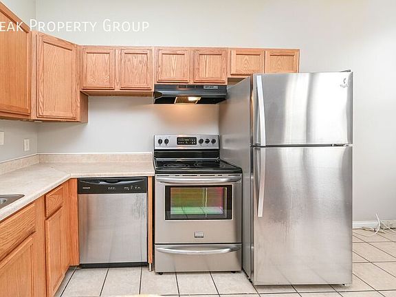 5th image of 2667 Bellevue Ave APT 2