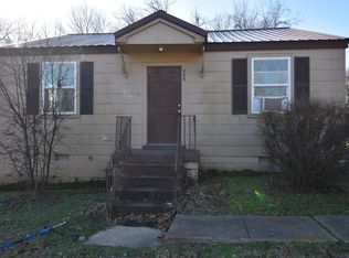 998 Woody Hills Dr, Clarksville, TN 37040