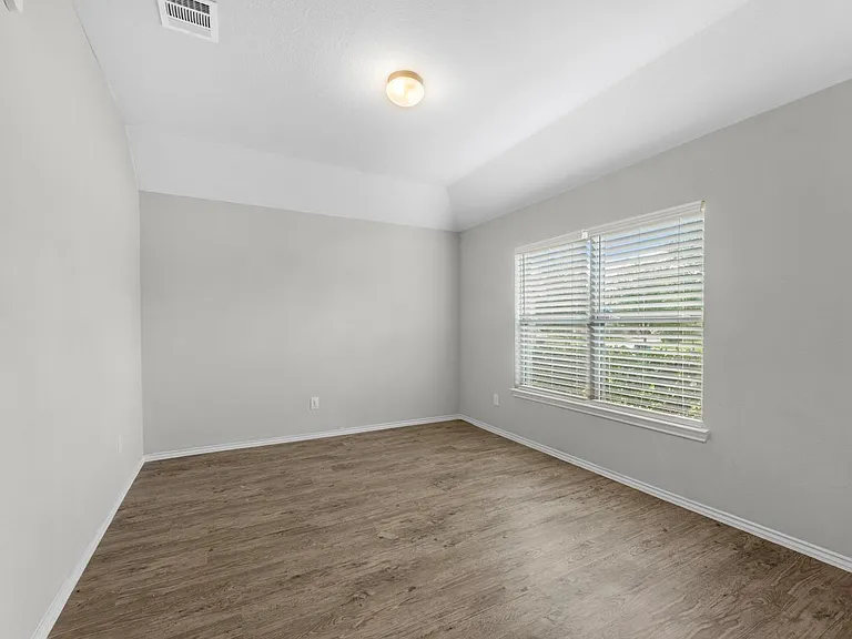 18922 Cedar Moss Ct — Photo 12
