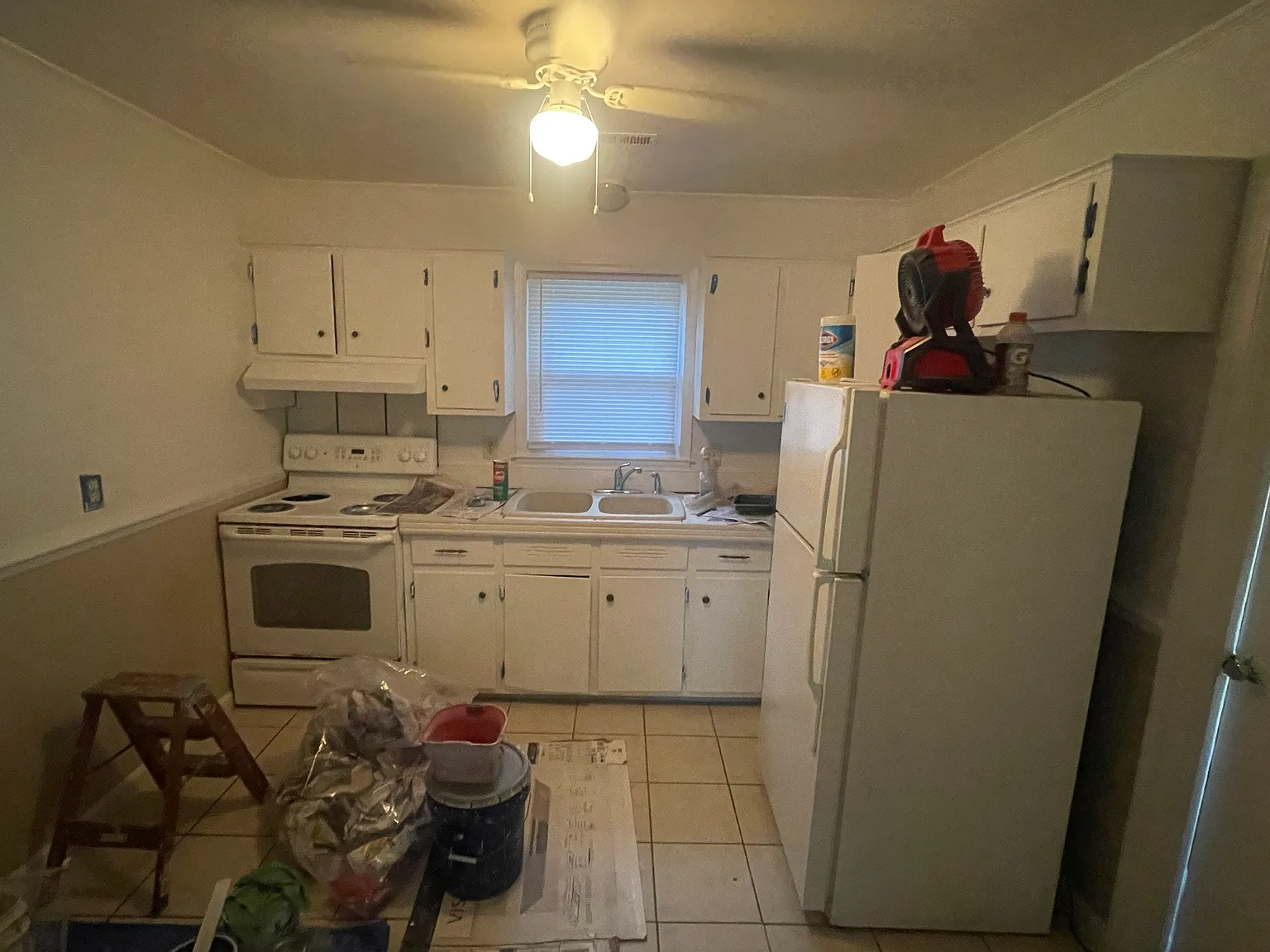 4 bed, 1.5 bath, 1114 sqft, $1,600 — Photo 2