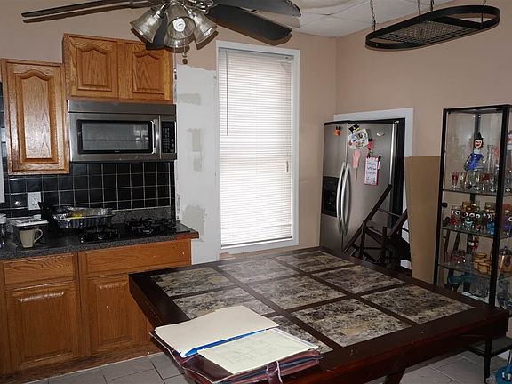 2nd image of 43 Boyd Ave