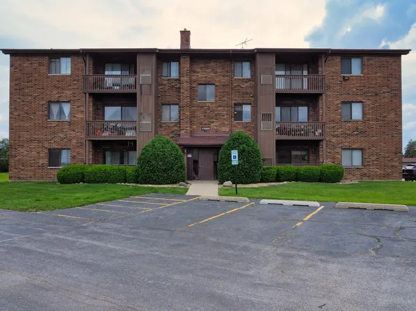 15805 Peggy Ln APT 8, Oak Forest, IL 60452