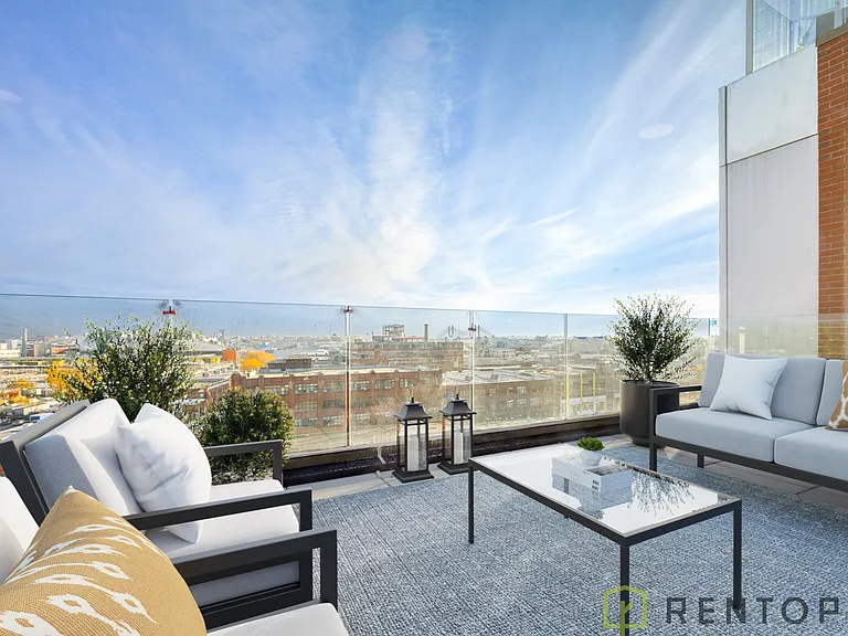 210 Greenpoint Ave #8M — Photo 2