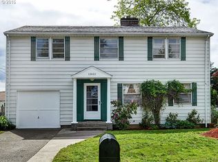 12622 SE Salmon St, Portland, OR 97233