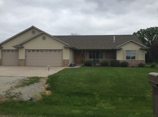 3309 Nelson Rd, Oshkosh, WI 54904