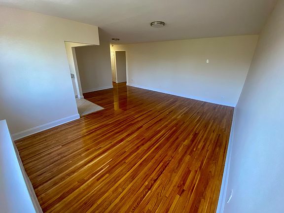 2nd image of 81 Beacon Hill Dr #4G