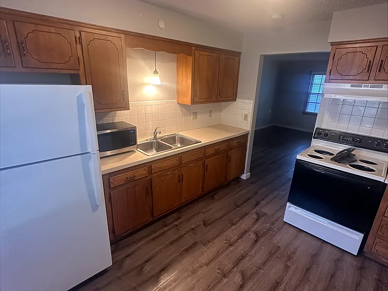 1300 Massachusetts St #3 — Photo 3