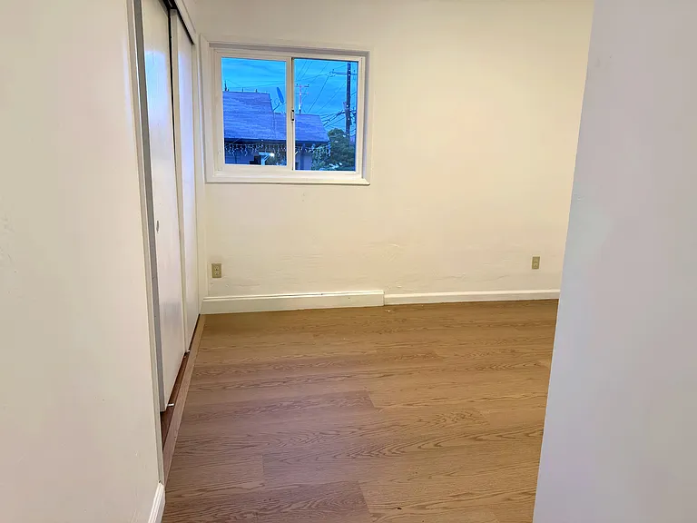 1015 82nd Ave — Photo 12