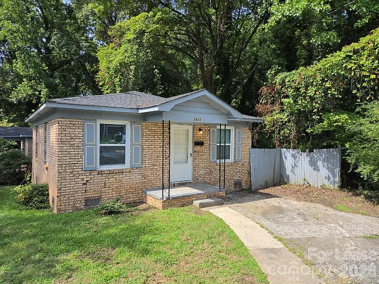 2835 Willow St #1 — Photo 1