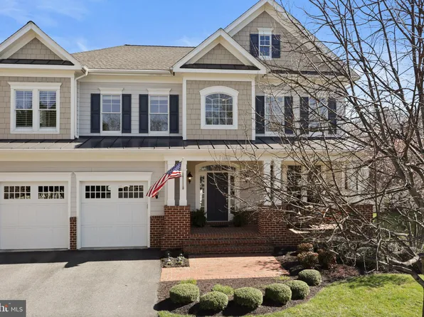 1843 Mamie Dyer Ln, Vienna, VA 22182