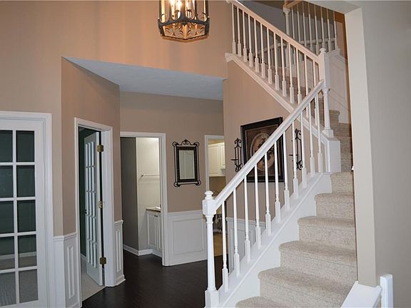 2nd image of 9844 Belcrest Ln