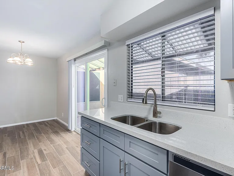 2612 E Lemon St — Photo 11