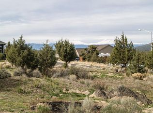 2332 SW 41st St, Redmond, OR 97756