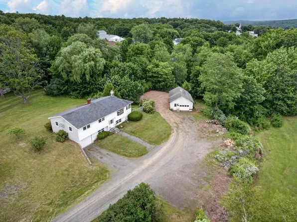 28 Marine Street, Winterport, ME 04496