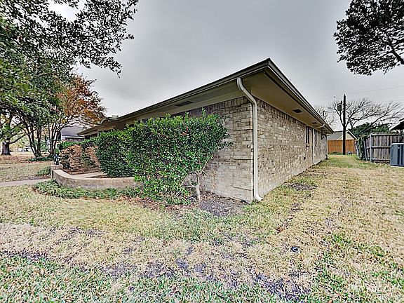 5th image of 11424 Glen Cross Dr