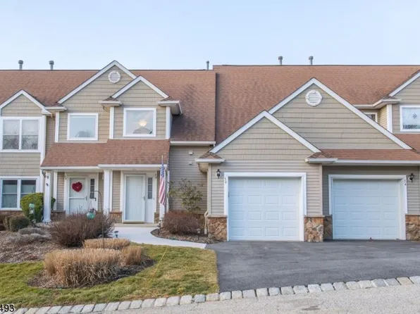 56 Bourne Cir #1402, Hamburg, NJ 07419