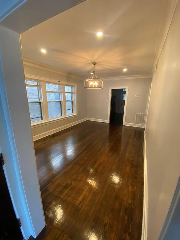 5725 N Artesian Ave, Unit 1 — Photo 3
