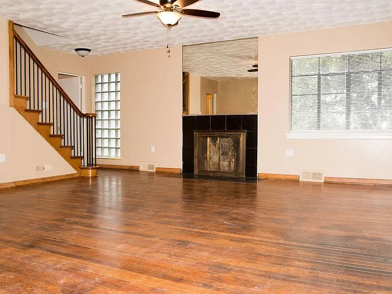 1223 Greenbrier Rd #1/2 — Photo 24