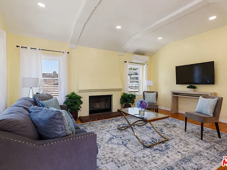 1433 Livonia Ave — Photo 5
