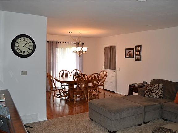 5th image of 6193 Hollybush Ln