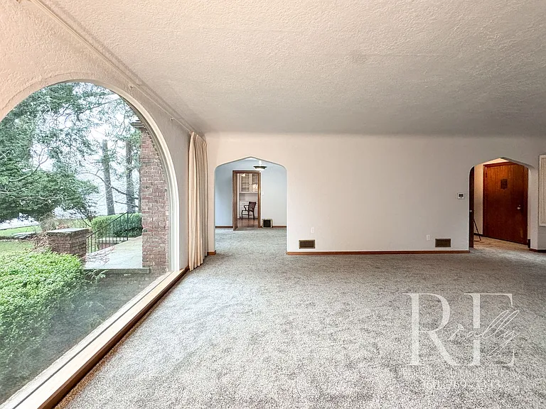 9051 Sunset Ln NW — Photo 10