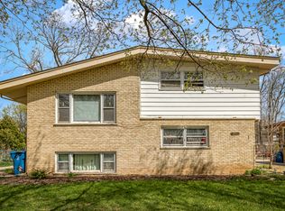 551 S Ryan Ln, Dundee, IL 60118