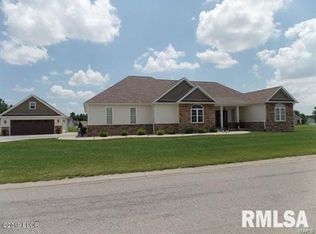 1703 Felts Dr, Marion, IL 62959