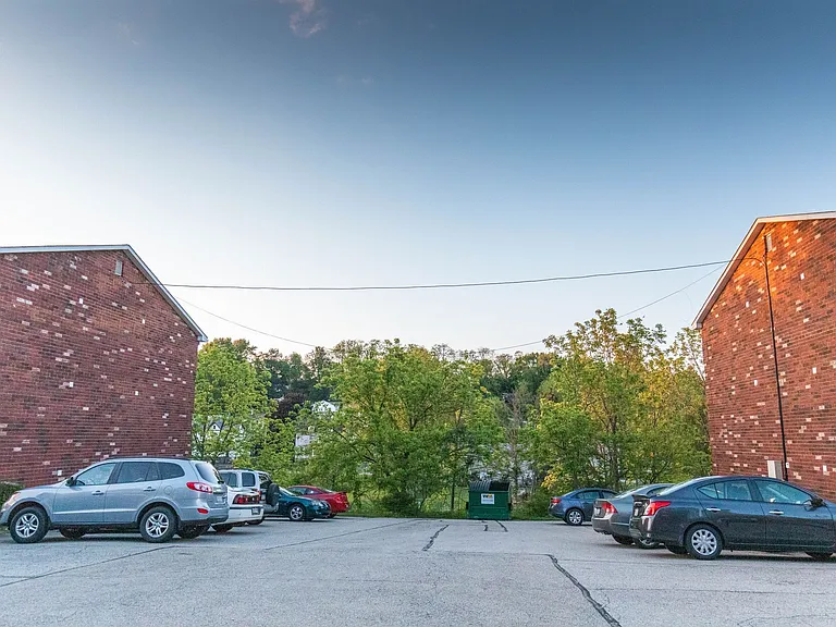 Meadow View Apartments — Photo 7