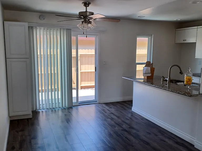 Huntington Garden Apartments — Photo 54