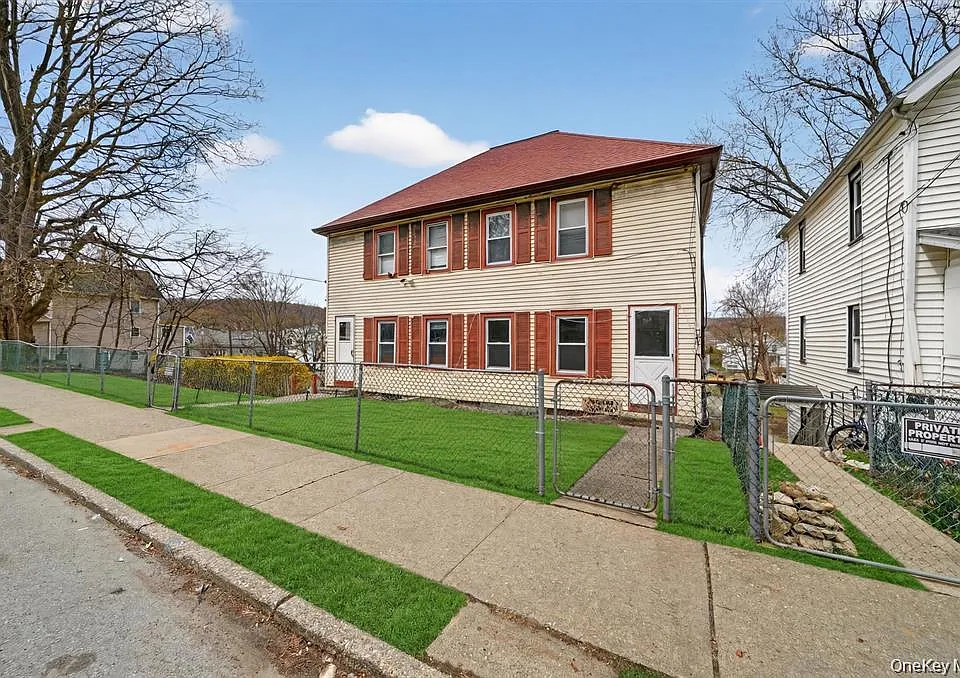 664-666 N Division St #3F