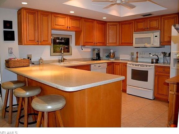 5th image of 3220 S Shore Dr #23-B