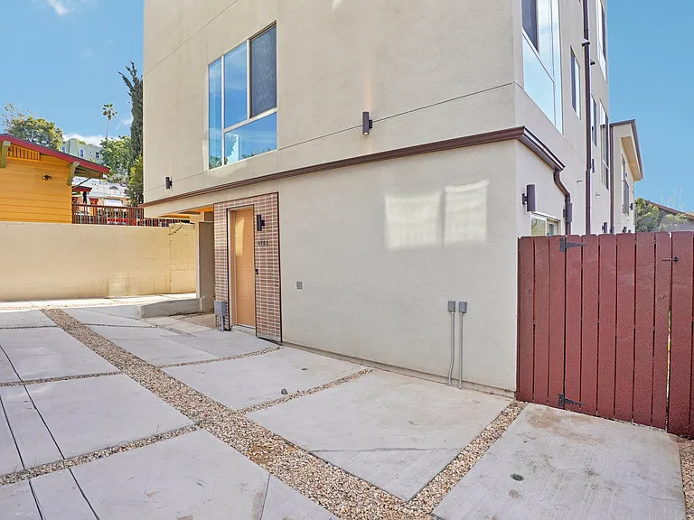 6162 Oak Crest Way #6162 — Photo 25