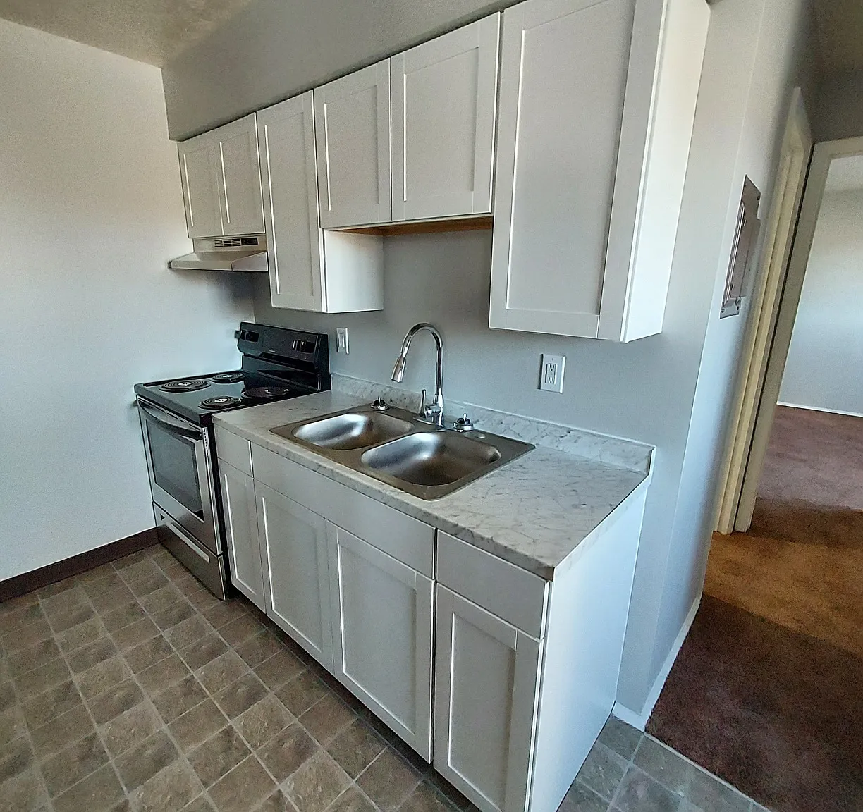 Alexandria Apts — Photo 1