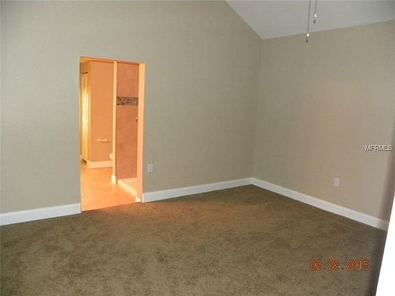 4th image of 421 Carolyn Dr