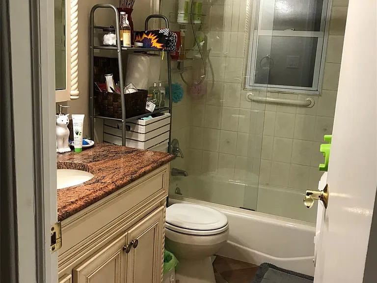8 Hallock St #1 — Photo 7
