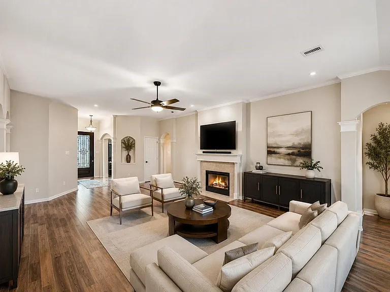 6811 Claire Brook Dr — Photo 2