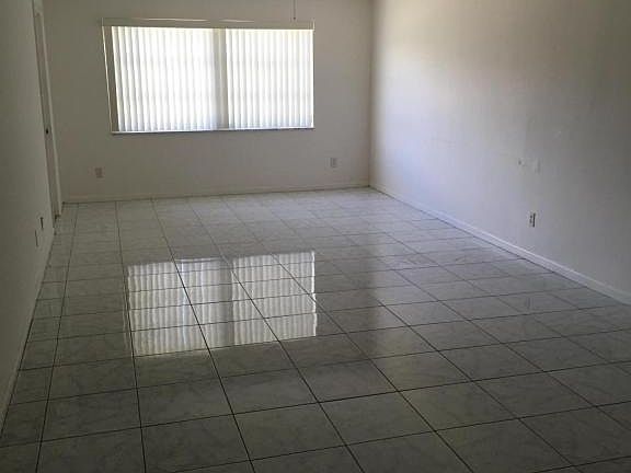 3rd image of 175 SE Saint Lucie Blvd APT 15