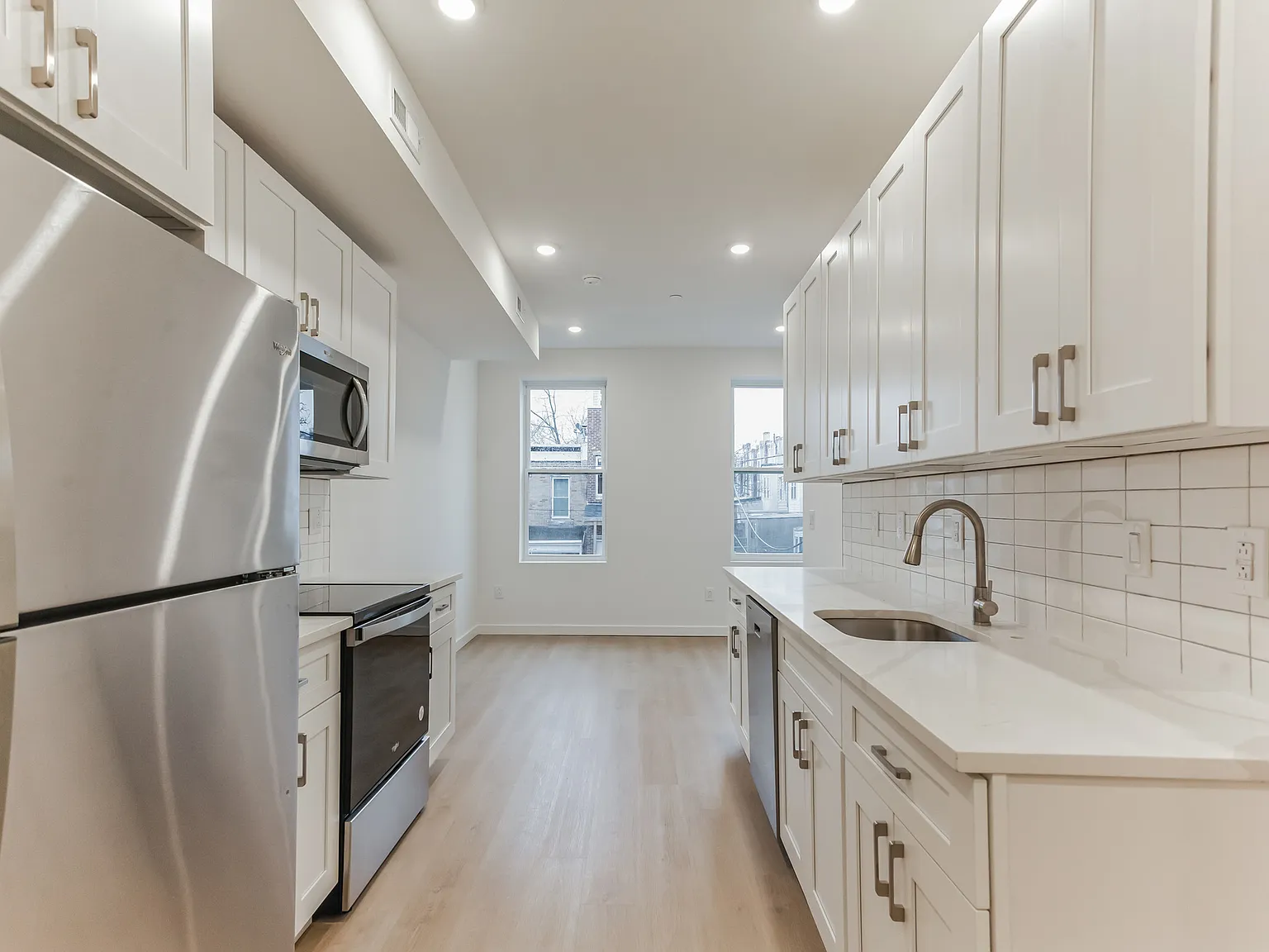 2 bed, 1000 sqft, $1,750 — Photo 1