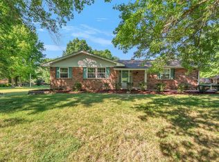1010 Bridgeport Dr, Ballwin, MO