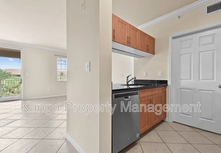 6556 Emerald Dunes Dr #302 — Photo 9