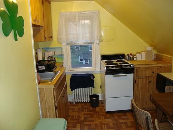2nd image of 49 Spruce St
