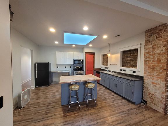 4th image of 208 W Michigan Ave