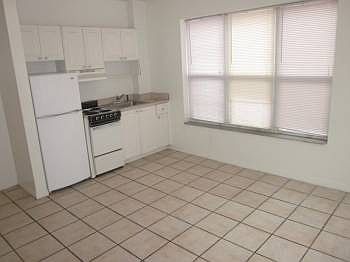 2nd image of 1334 Washington Ave APT 206